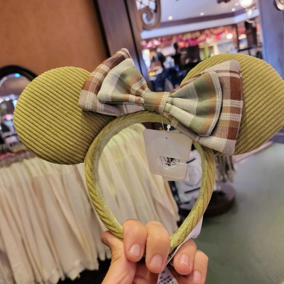Pear Plaid Minnie Ear Headband - Picture 3 of 7